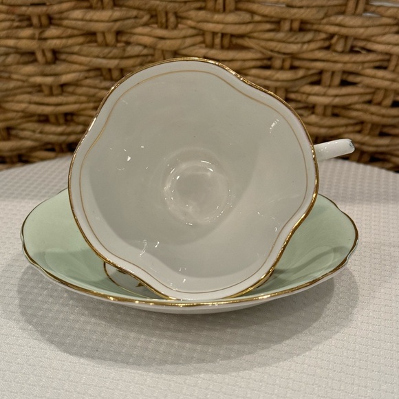 Clarence Fine Bone China- Apples 🍎 & Pears 🍐- Light Green - Picture 2 of 9